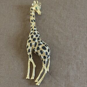 Large Gold Toned Green Eyed Metal Giraffe Fashion Pin Rhinestone Enamel Brooch
